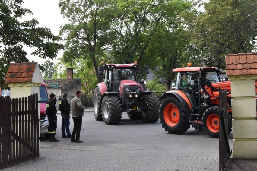 Traktoriada 2023 w Grzybnie. Zabytkowe traktory i retro pojazdy ponownie będą rządzić w miejscowym Zespole Szkół Rolniczych [zdjęcia]
