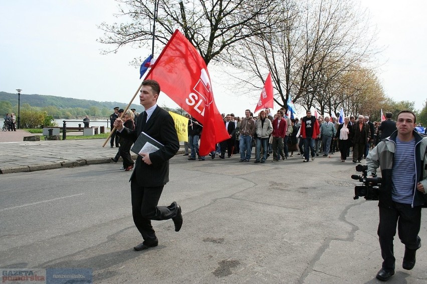 SLD we Włocławku organizuje spotkanie przy pomniku Ludziom...