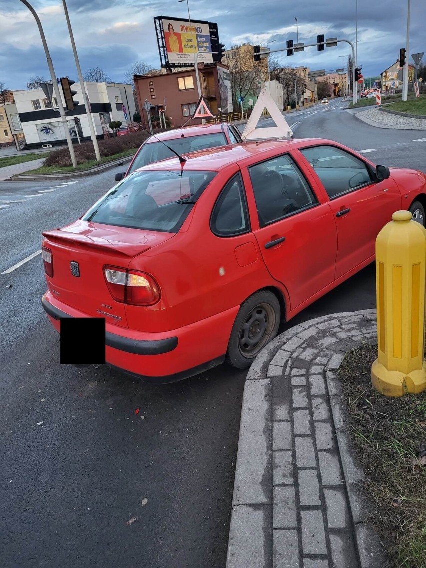 Kolizja na skrzyżowaniu Okrzei i Wroniej we Włocławku