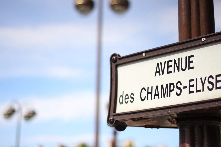 Najbardziej reprezentacyjna ulica stolicy Francji jest także...