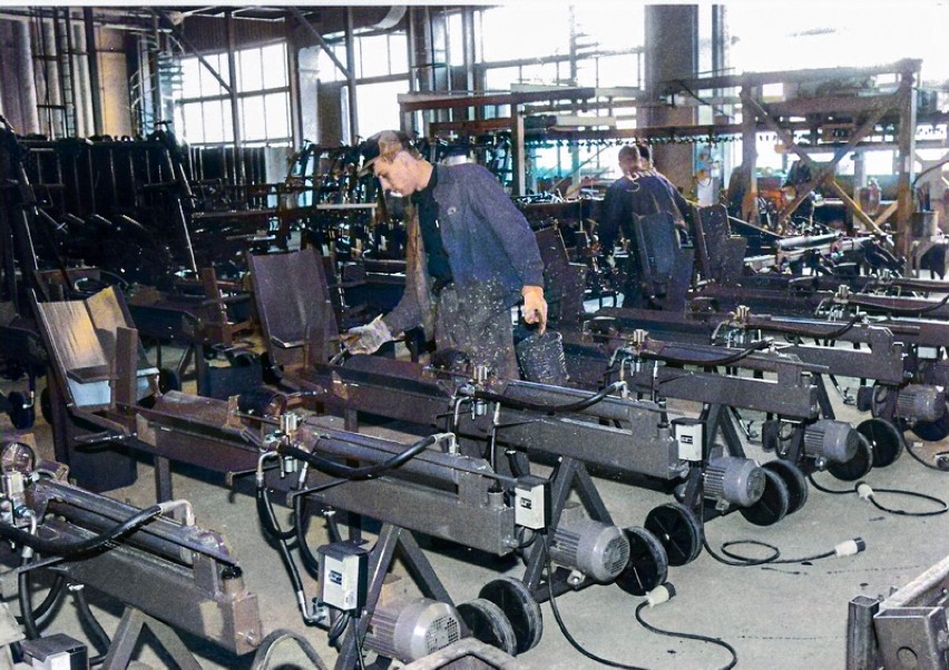 Tak wyglądała produkcja w fabryce Fabryce Maszyn Rolniczych...