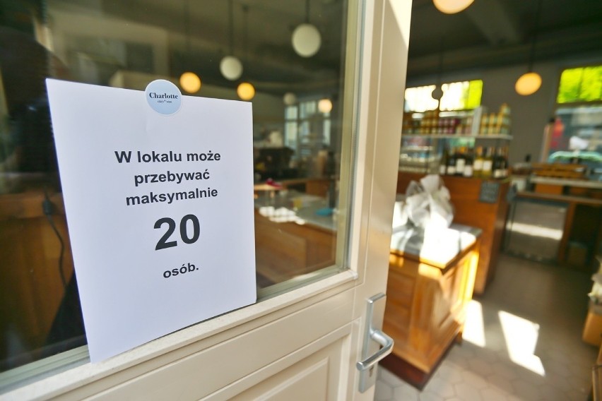 Restauracje otwarte. Zobaczcie, jak wyglądały pierwszego dnia [ZDJĘCIA] 