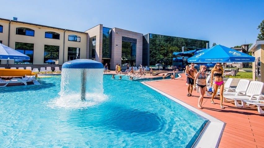 Termy Cieplickie. Aquapark u podnóża Karkonoszy...