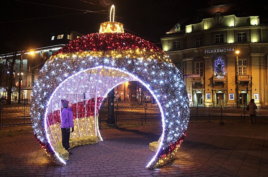 Świąteczna iluminacja Krakowa 2015 [ZDJĘCIA]