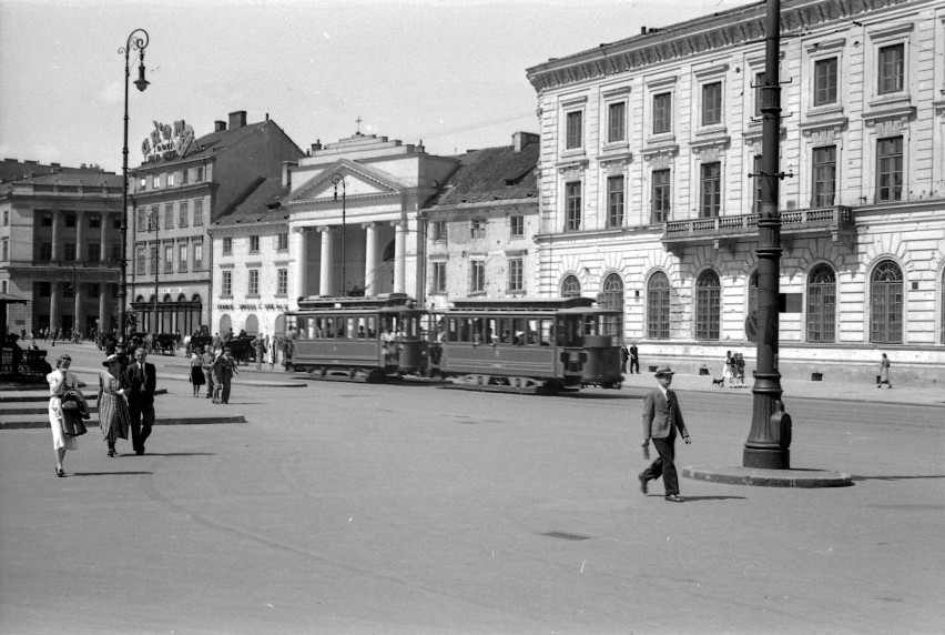 Zobaczcie też: Warszawa przed i w czasie II wojny światowe...
