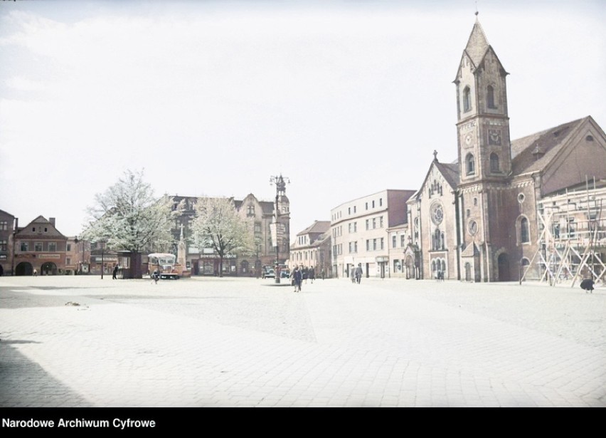 Tarnowskie Góry 100 lat temu. Jak wyglądały? Zobacz zdjęcia ludzi, budynków...w kolorze! Robią wrażenie?