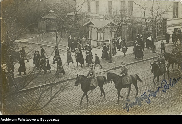 Bydgoszcz ul. Gdańska (strona prawa), wkroczenie wojsk polskich do Bydgoszczy