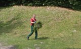 "Mamy Cię!" Mieszkańcy osiedla Żaków w Świebodzinie "przyłapani" przez Google Street View. Poznajecie kogoś?