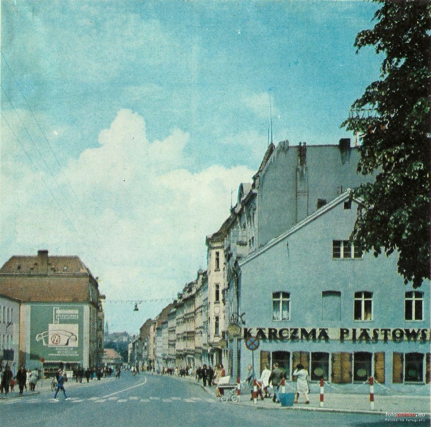 Budynek, w którym kiedyś mieściła się Karczma Piastowska...