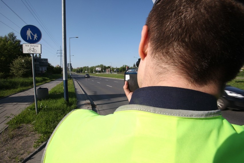 Kraków. Policja ostro karze kierowców. Kobieta w ciąży pędziła 127 km/h [ZDJĘCIA]