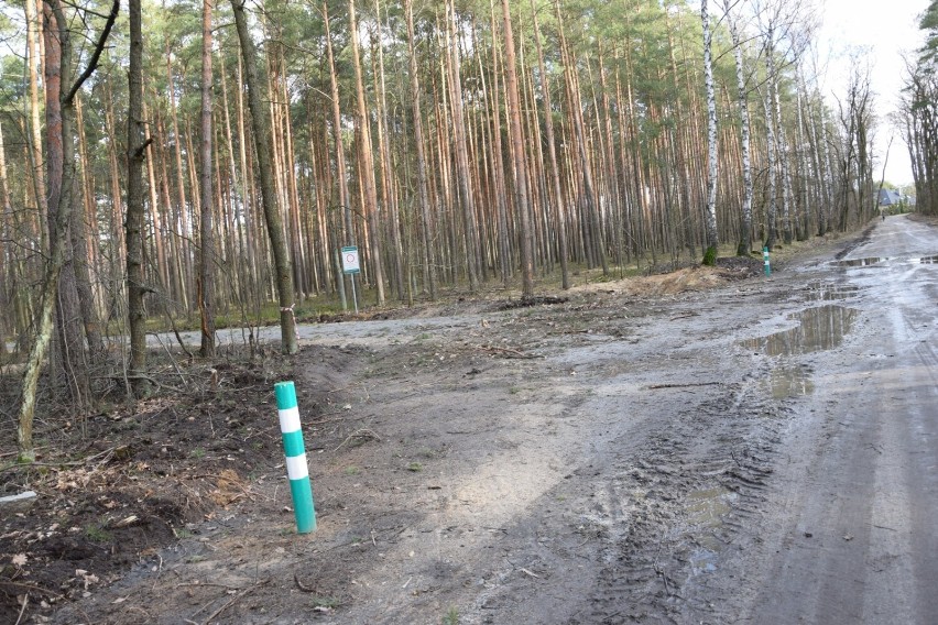 Nowa droga w Lesie Paprockim w Zduńskiej Woli. Dlaczego zakaz ruchu? ZDJĘCIA