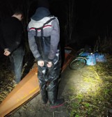 Kłusowali na jeziorze Gopło w gminie Kruszwica. Do nielegalnego połowu ryb wykorzystywali sieci i kajak 