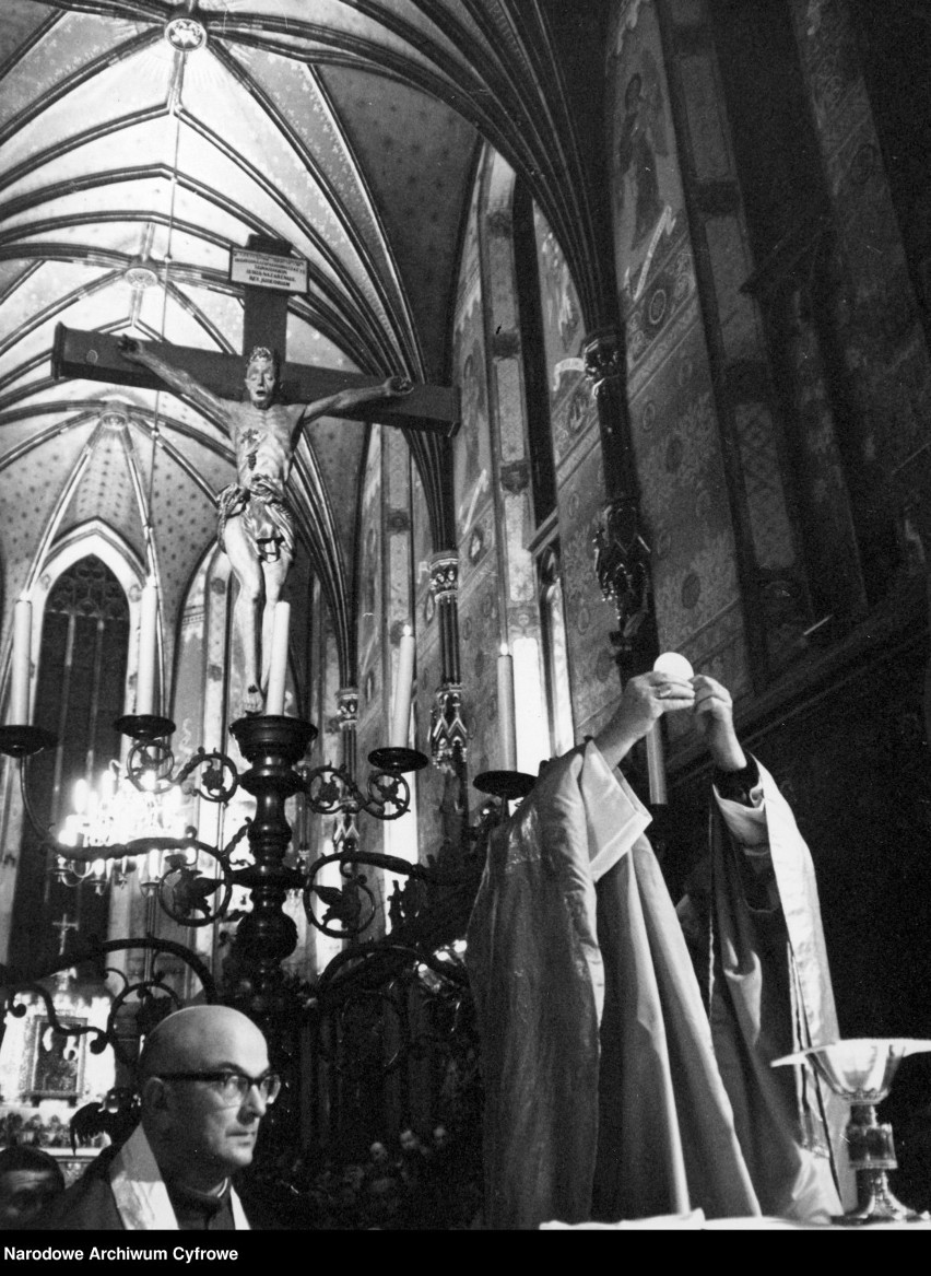 Chrzest Polski - 1057 rocznica. Tak wyglądały obchody Tysiąclecia we Włocławku [archiwalne zdjęcia]