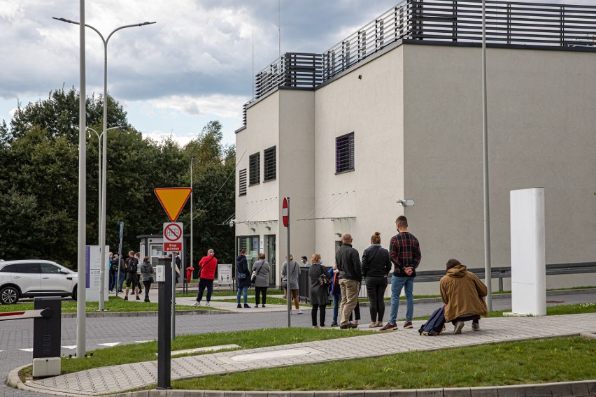 Aktualne dane o zachorowaniach na koronawirusa w...