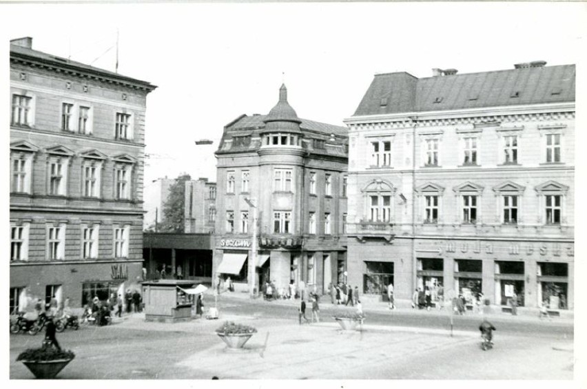 Plac Bolesława Chrobrego. W latach 50. ub. wieku nie...