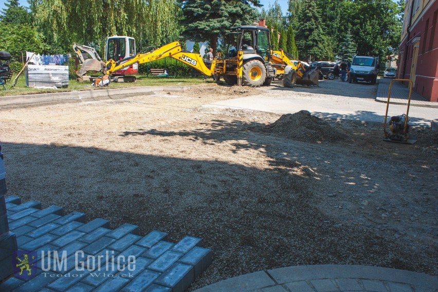 Nowa droga i parking na podwórzu Michalusa 3 i 7. Będzie bezpiecznie i wygodnie