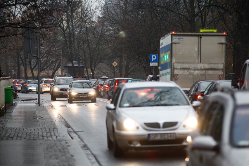 Obecnie najwięcej pojazdów kradzionych jest: z ulicy (po...