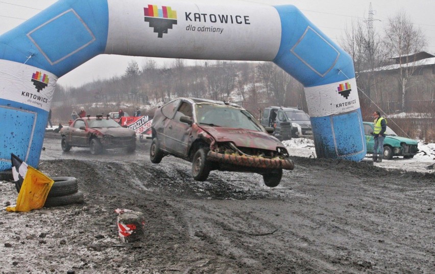 Wrak Race 2016. Wyścig wraków w Katowicach [ZDJĘCIA, WIDEO]