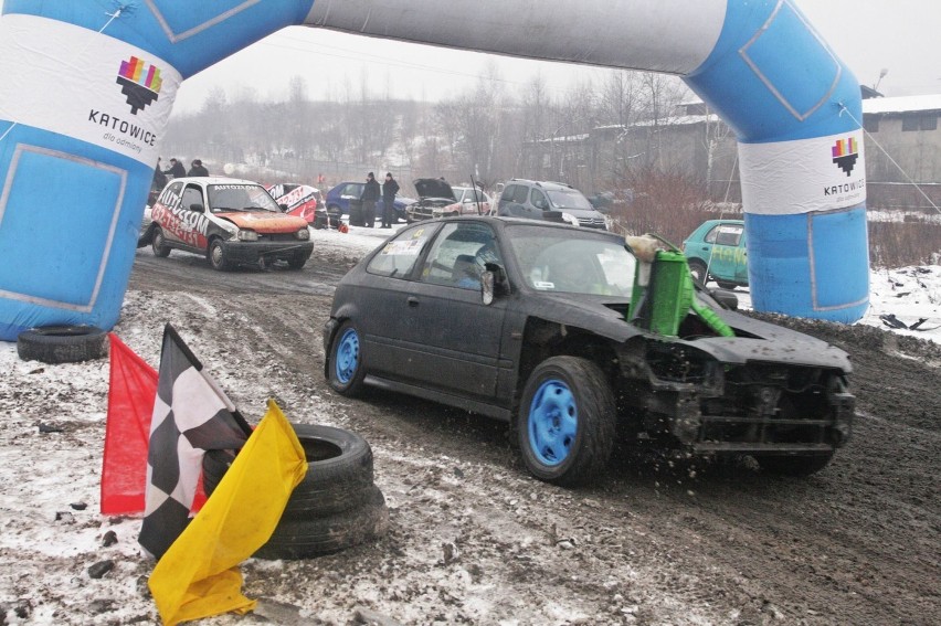 Wrak Race 2016. Wyścig wraków w Katowicach [ZDJĘCIA, WIDEO]