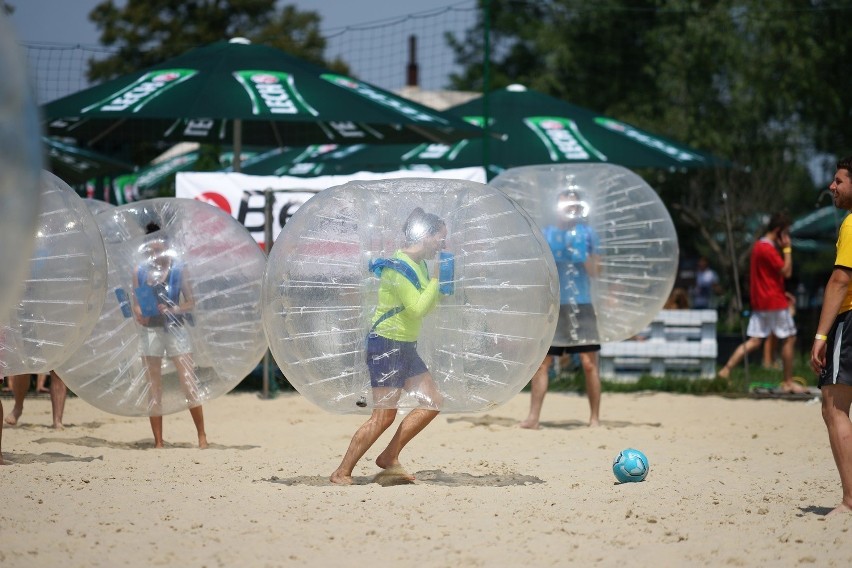 Kraków. Turniej Bubble Soccer na Błoniach [ZDJĘCIA, WIDEO]