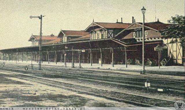 Perony starego dworca kolejowego