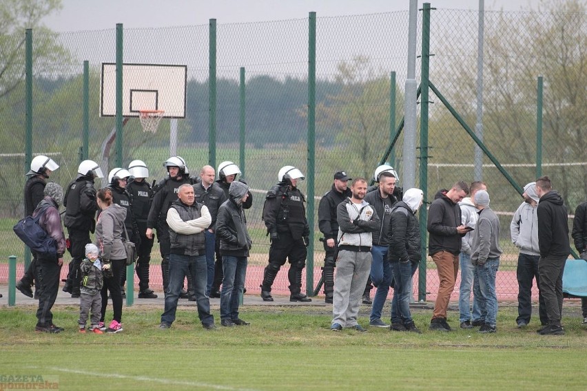 Mecz w Bobrownikach 14. kolejki B-klasy zakończył się...