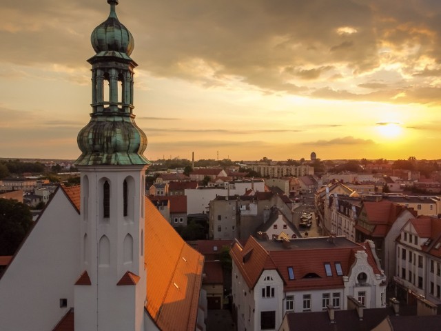 Zobaczcie zdjęcia z drona wykonane przez żarskiego fotografika Andrzej Buczyńskiego. Spojrzenie z nieba odkryje przed waszymi oczami prawdziwe tajemnice.