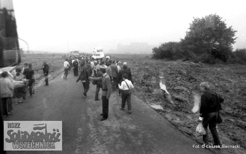 34 lata temu Tarnów odwiedził Papież Jan Paweł II. Wyniósł wtedy na ołtarze błogosławioną Karolinę. To były niezwykłe chwile [ZDJĘCIA]