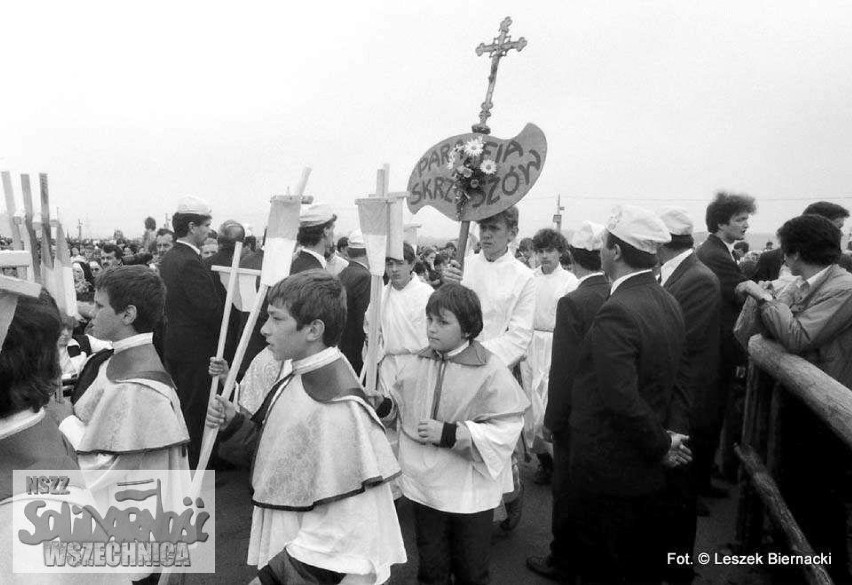 34 lata temu Tarnów odwiedził Papież Jan Paweł II. Wyniósł wtedy na ołtarze błogosławioną Karolinę. To były niezwykłe chwile [ZDJĘCIA]