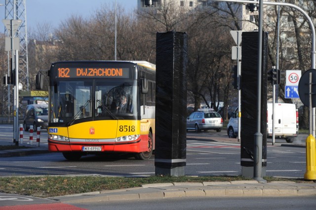 Od 2016 roku Straż miejska straciła prawo do korzystania z fotoradarów. Nowe przepisy nie określiły jednak do kogo i kiedy trafić muszą posiadane przez nią urządzenia.  A to oznacza, że większość rejestratorów pozostanie (przynajmniej na razie) wyłączona.