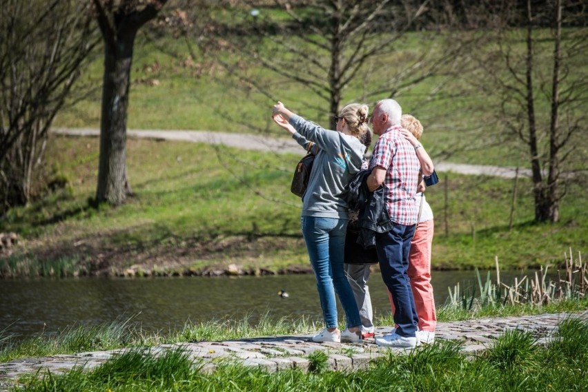 Spacer, rower, wizyta u rodziny. Co wolno w te święta? [LISTA ZAKAZÓW I ZALECEŃ]