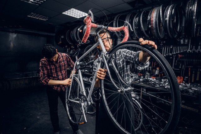 Zobacz, który serwis rowerowy w Polkowicach wybrać do przeglądu lub naprawy swojego roweru