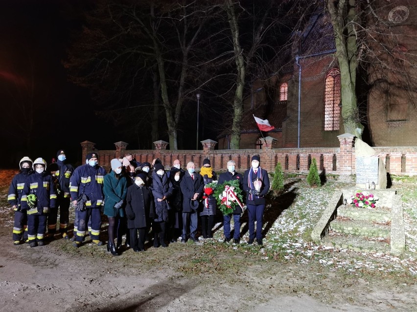 Uczcili pamięć Powstańców Wielkopolskich. W Damasławku przygotowano specjalną iluminację 