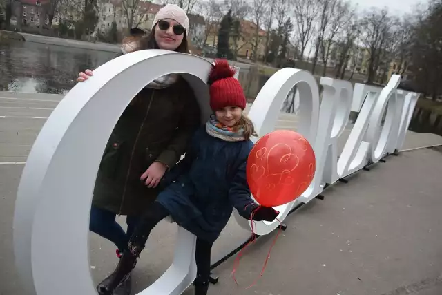 W zeszłym roku akcja „Zakochaj się w Gorzowie” odbywała się w najbardziej romantycznym miejscu w mieście, czyli w Parku Róż.