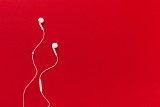 Wybierz najlepsze słuchawki douszne, które upolujesz na Black Friday 2023