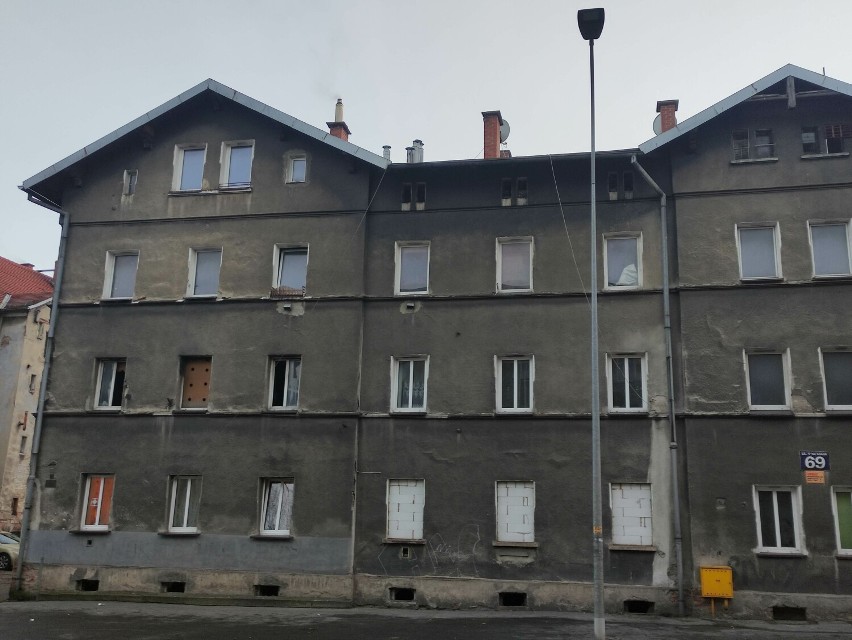 Budynek z piekła rodem na Sobięcinie i budynek na Gliniku do przebudowy