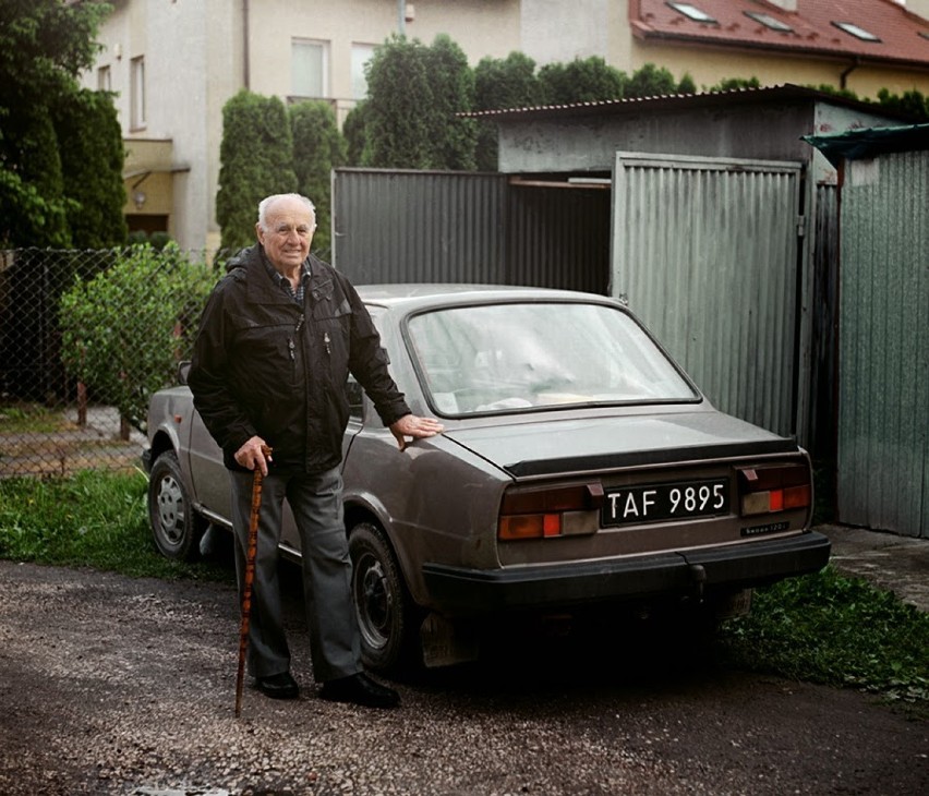 "Od pierwszego właściciela" - zdjęcia starych samochodów, które nigdy nie zostały odsprzedane