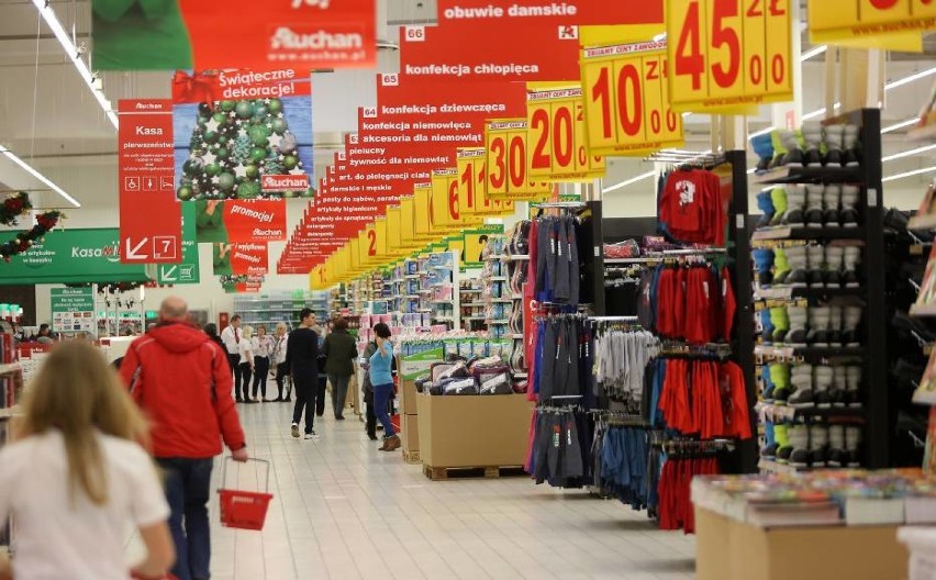 Sklepy Auchan w Sylwestra będą otwarte do godz. 18. 

W Nowy...