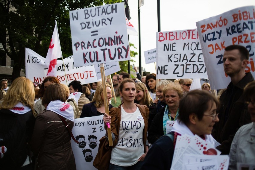 Kraków: muzealnicy protestowali przed Cricoteką [ZDJĘCIA, WIDEO]