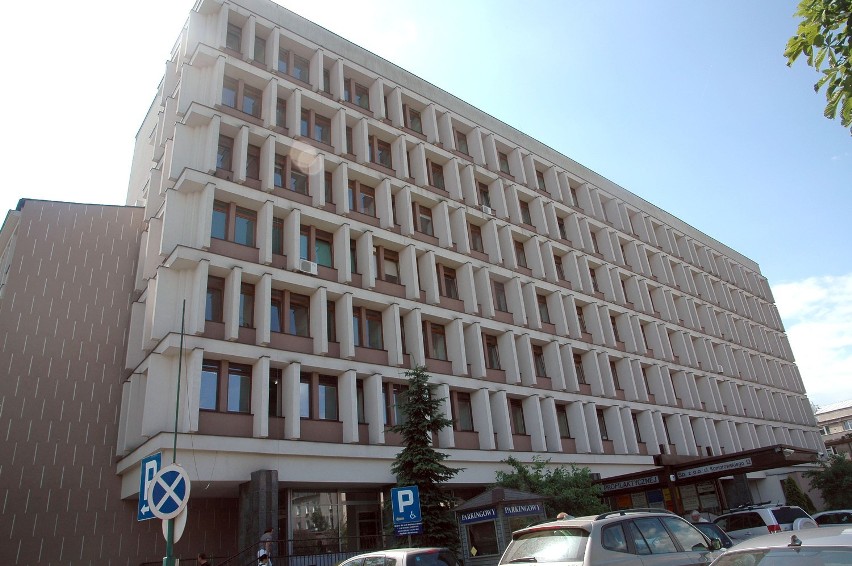 Centrum Medycyny, ul. Komorowskiego 12