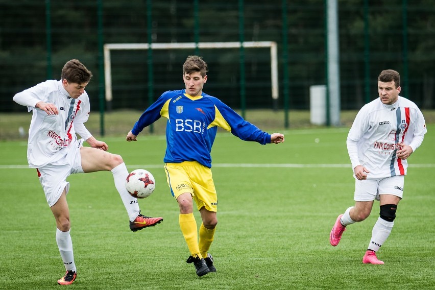 Zdjęcia z meczu BKS Bydgoszcz - Iskra Ciechocin 2:1.