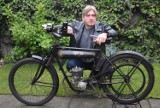Z REGIONU. Jeździ motocyklem, który ma już 101 lat! ZDJĘCIA + FILM