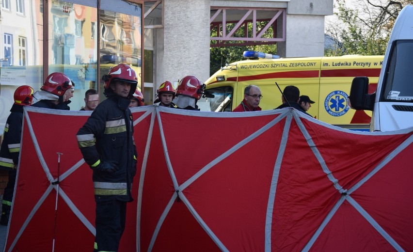 Wypadek w Kaliszu. Kobieta zginęła pod kołami na chodniku