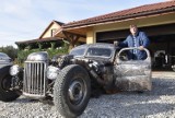 Prawdziwe cuda na kółkach powstają w Pleśnej koło Tarnowa. Hot Rod z warsztatu Bogusława Barana wzbudza zachwyt fanów motoryzacji. Zdjęcia