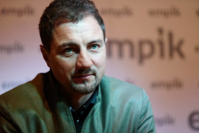 Jerzy Dudek (ur. 23 marca 1973 w Rybniku) - piłkarz występujący na pozycji bramkarza, w latach 1998–2013 reprezentant Polski. Zwycięzca Ligi Mistrzów z Liverpoolem, występował w Realu Madryt. Członek Klubu Wybitnego Reprezentanta.