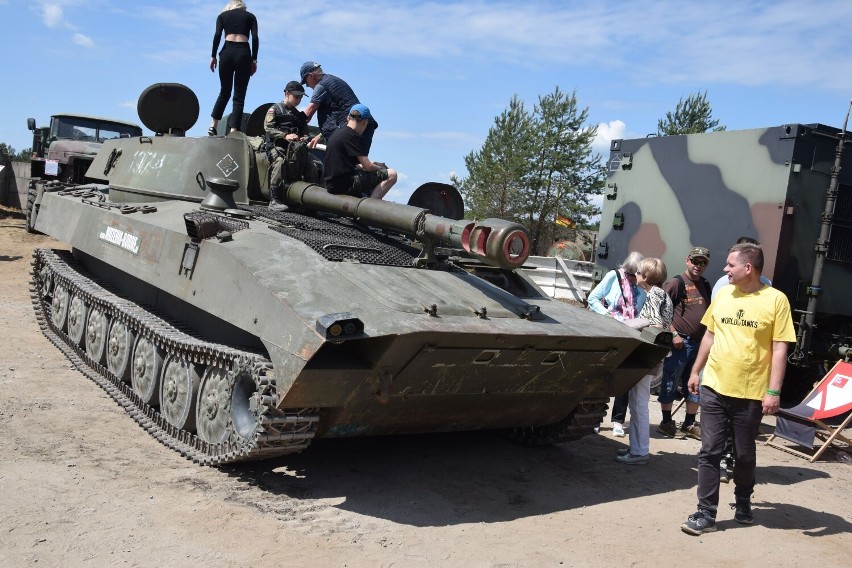 Dni Czołgistów w postsowieckiej bazie w Bornem Sulinowie. Tanki i armaty [zdjęcia]