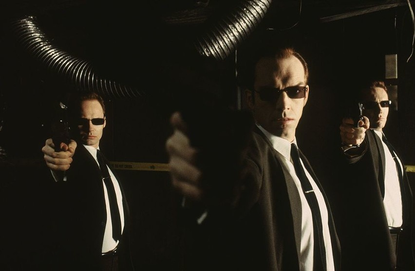 "Matrix" - (bracia Wachowscy, 1999 rok)...