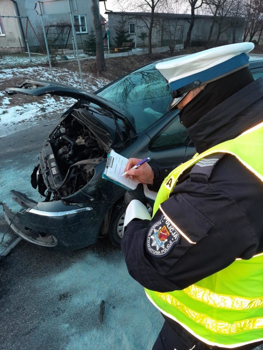 Osięciny. Zatrzymany na Kilińskiego 62-letni motorowerzysta miał zakaz kierowania. W Opatowicach 34-latka miała prawie 0,6 promila