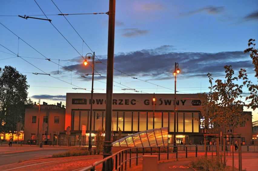 Tak wyglądał Dworzec PKP Bydgoszcz Główna przed ostatnią przebudową. Mamy archiwalne zdjęcia