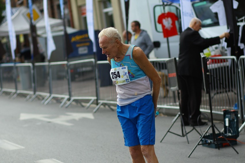 Półmaraton Cud nad Wisłą. Pobiegli, aby uczcić Święto Wojska...